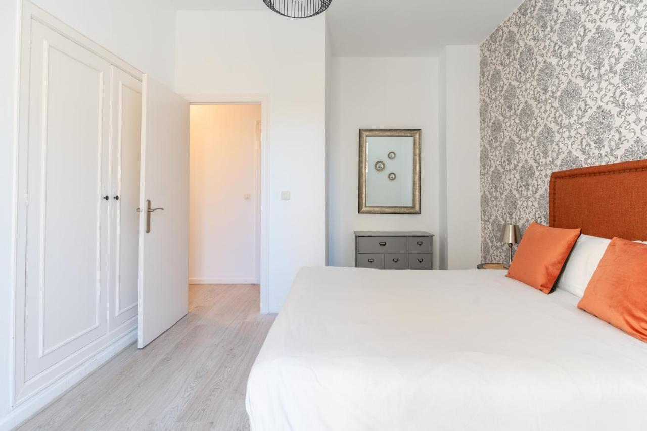 Apartments Ole - Tetuan Seville Exterior photo
